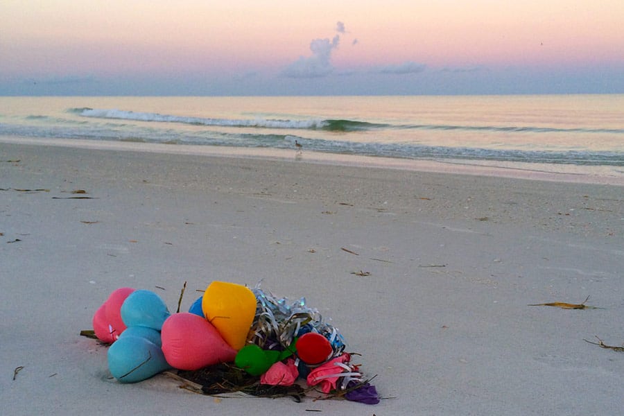 balloons on beach