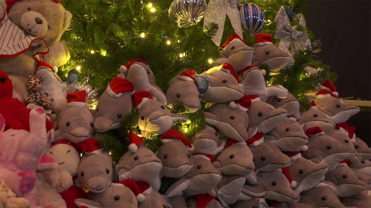 winte rplush christmas tree