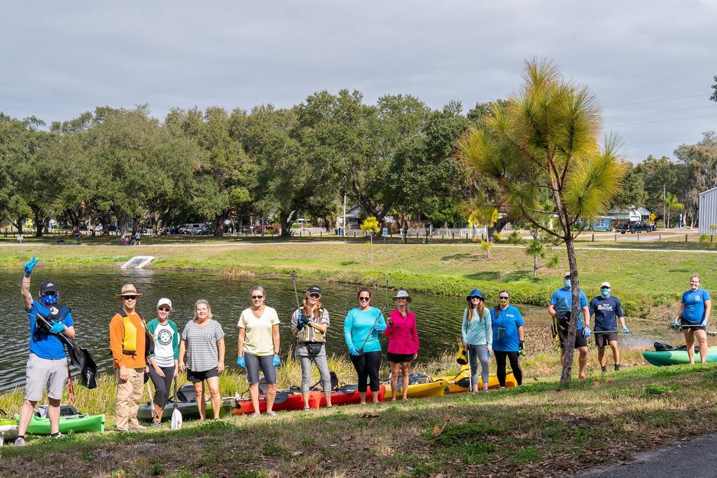 Cleanup team at Lake Bellevue