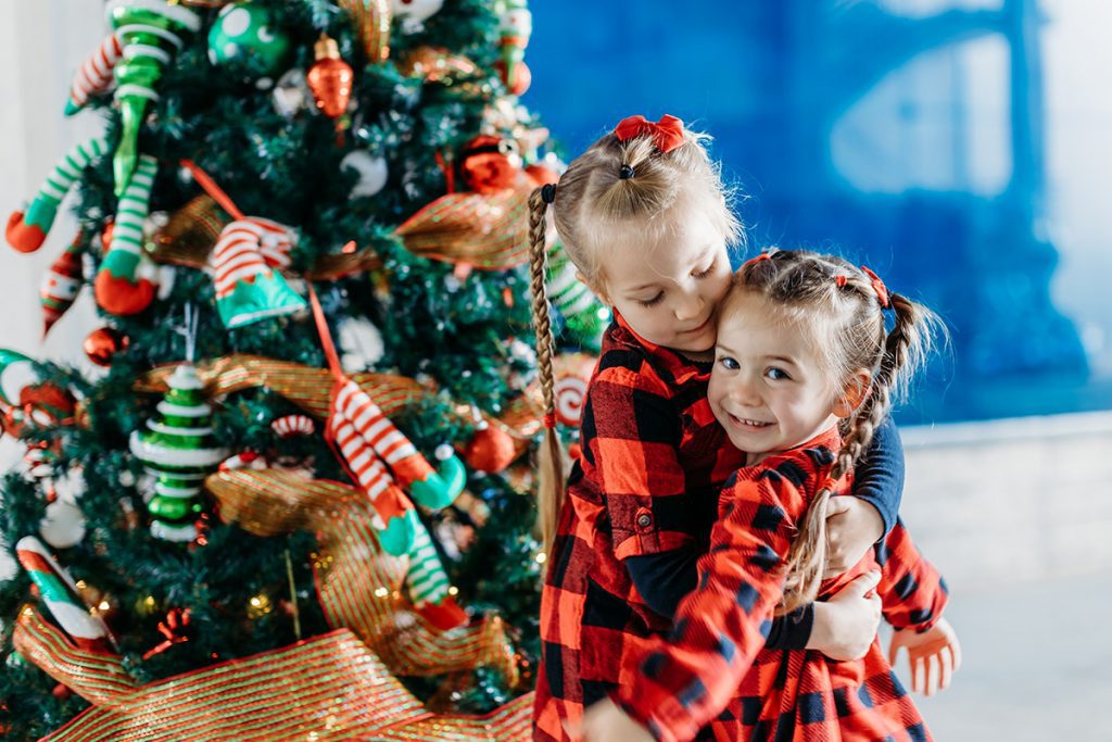 Holiday photo session with two little girls