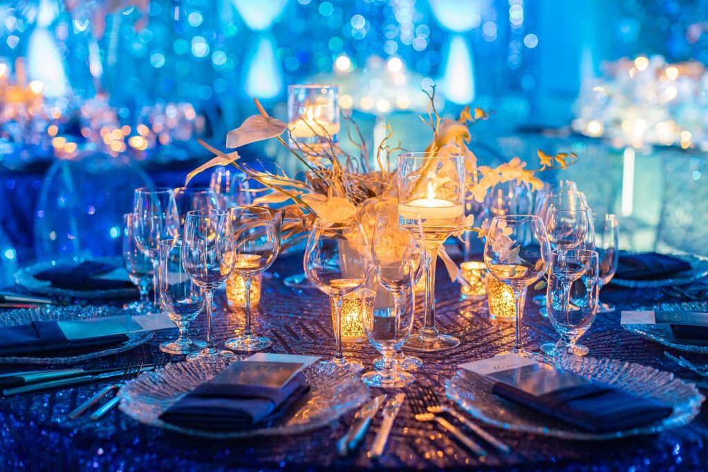 gala table centerpiece