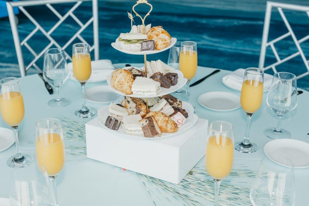 brunch table