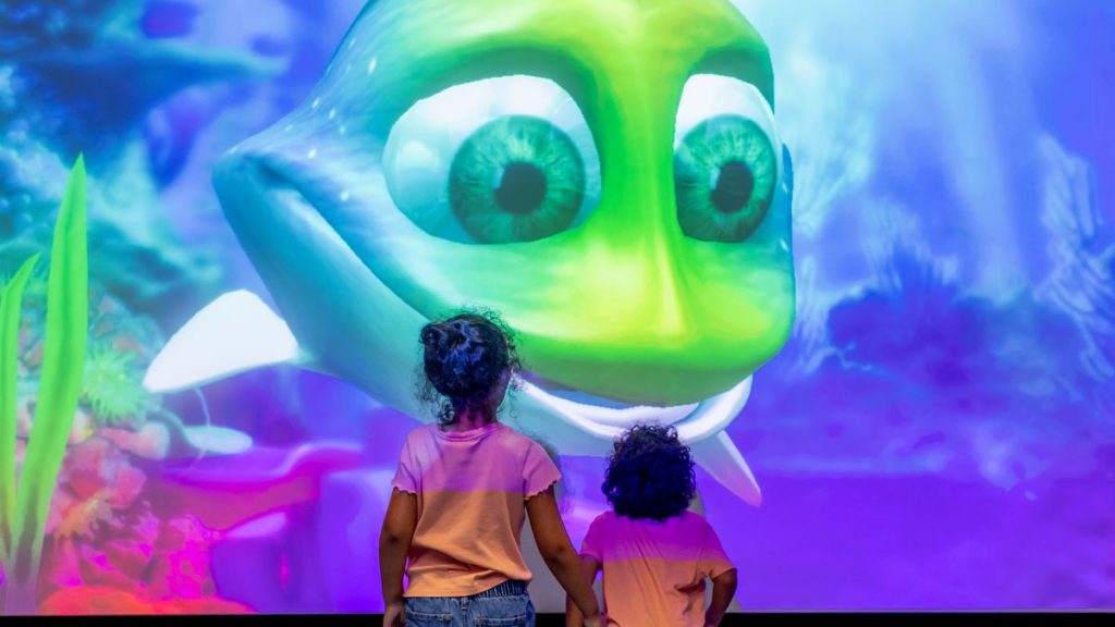 Gil fish show