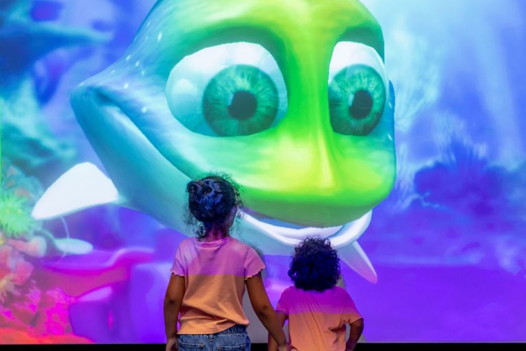 Gil fish show